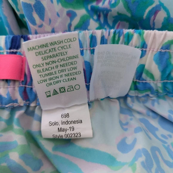 ⭐ Lilly Pulitzer SeaShell Ocean Theme Print Water Pull On Shorts - Picture 8 of 11